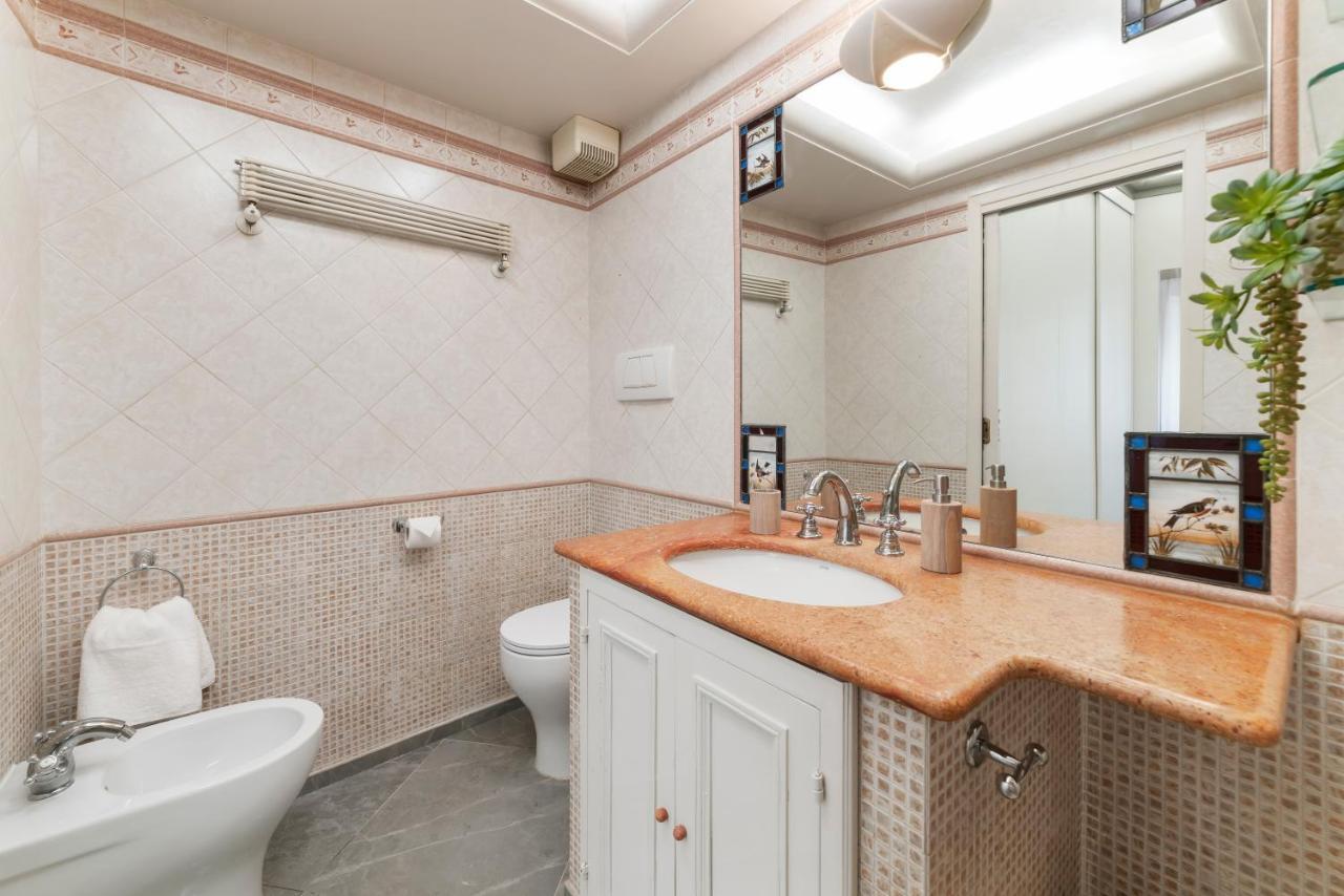 Bmga L Viapaola43 Palace Rome Bagian luar foto